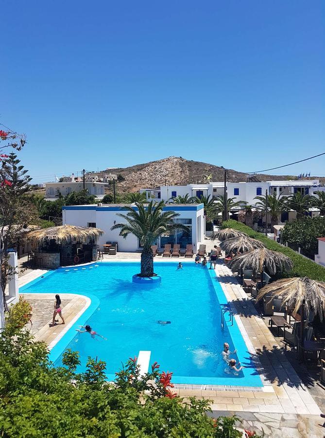 Amfitrion Hotel Vari  Exterior photo